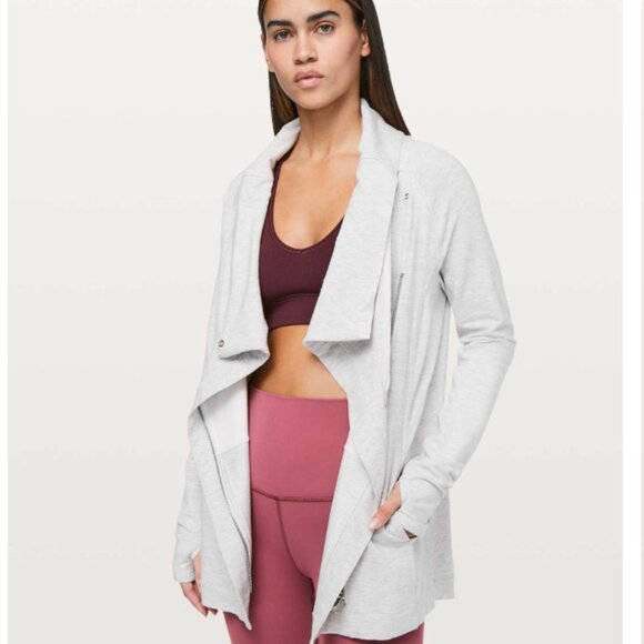 Lululemon Coast Easy Wrap Heathered Core Ultra Light Gray | SIZE: 4 - Picture 2 of 10